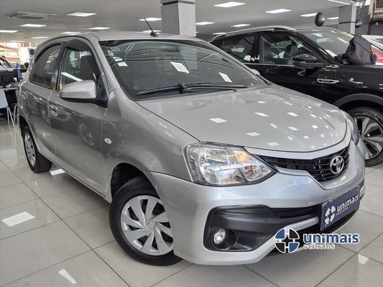 TOYOTA ETIOS 1.5 XS 16V FLEX 4P AUTOMÁTICO TOYOTA ETIOS 1.5 XS 16V FLEX 4P AUTOMÁTICO